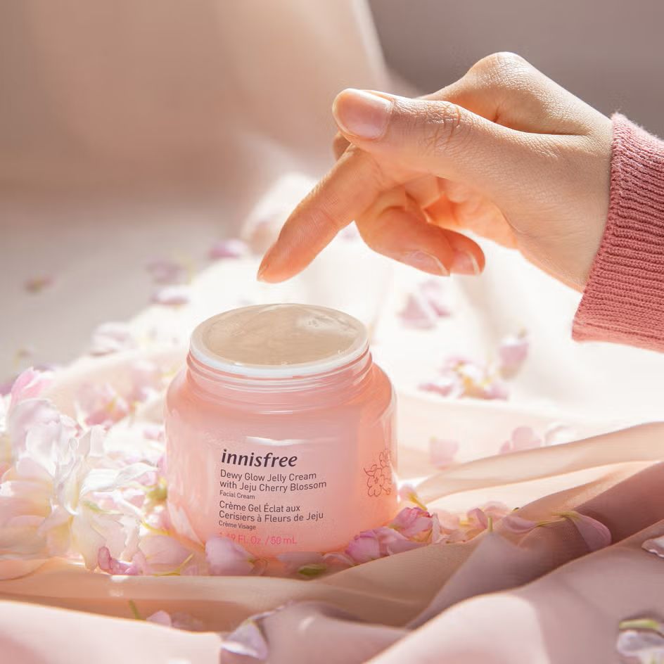 Innisfree Jeju Cherry Blossom Jelly Cream (50ml) - Image 6