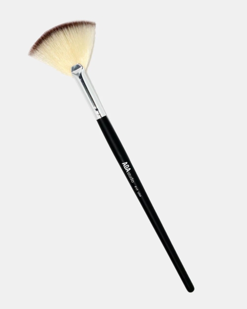 AOA Studio F17: Small Fan Brush