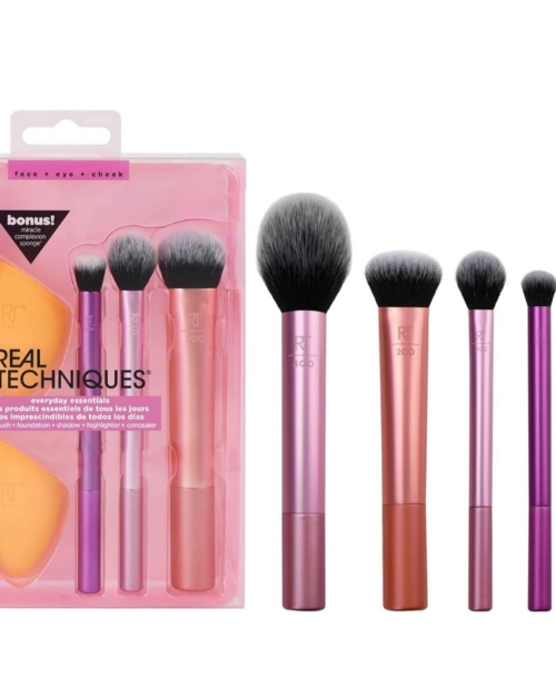 Real Techniques Everyday Essentials Makeup Brush Set with Bonus Miracle Complexion Sponge