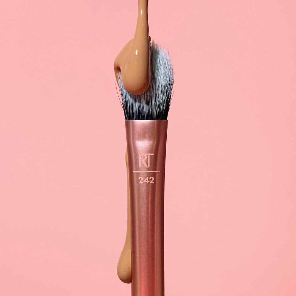Real Techniques Kitten Paw Concealer Makeup Brush - Image 2