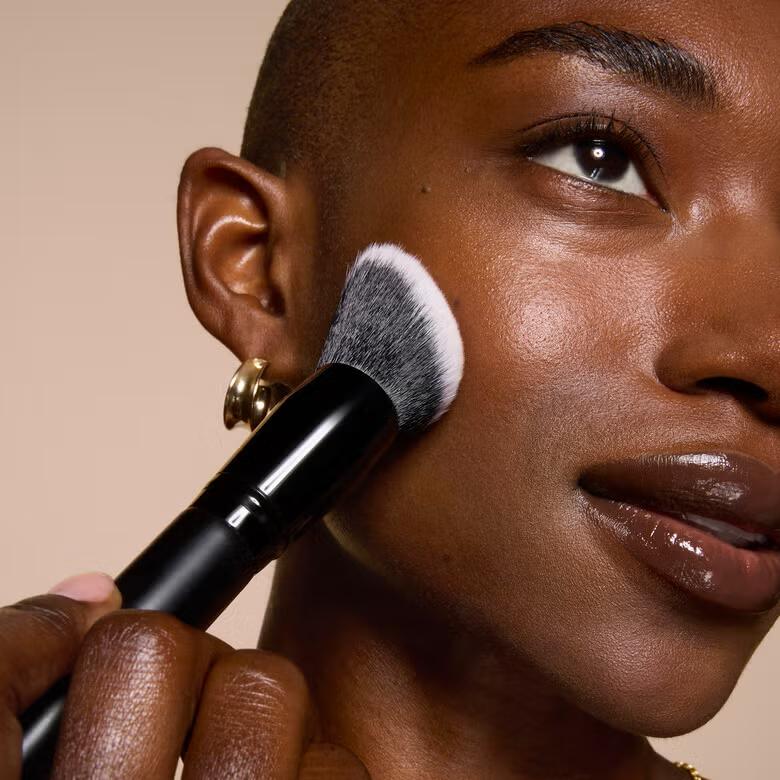ELF Smooth Swipe Foundation Brush - Image 3