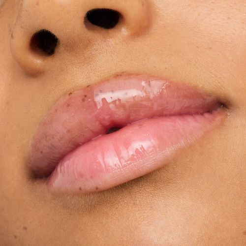Essence Hydra Kiss Lip Oil Cranberry is back - Image 2